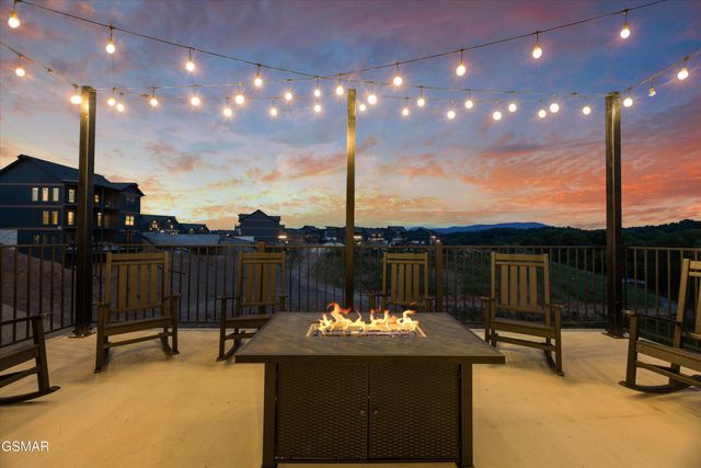 351 Rambling Creek Way, Sevierville, TN 37862