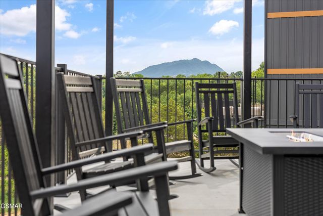 351 Rambling Creek Way, Sevierville, TN 37862