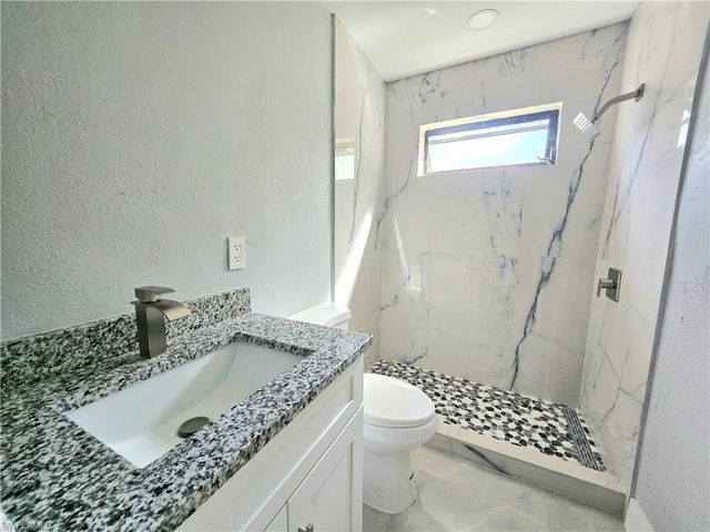 17760 Park Village CIR, Fort Myers, FL 33908