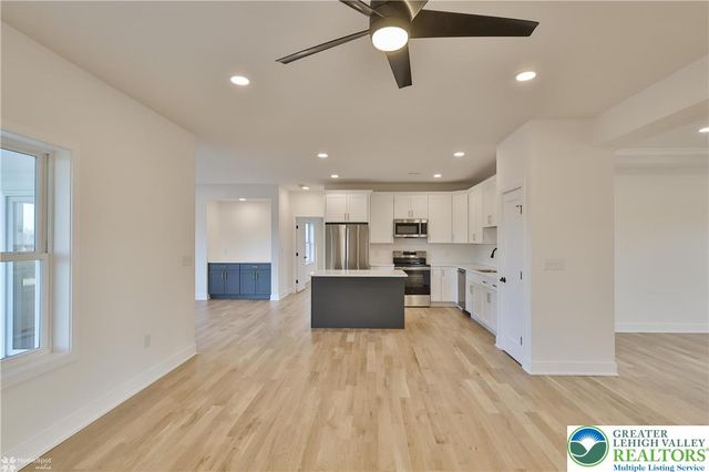 448 Long Lane Road, Lehigh Twp, PA 18088