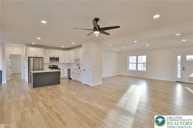 448 Long Lane Road, Lehigh Twp, PA 18088