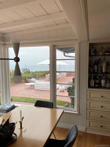 6131 Terryhill Drive, La Jolla, CA 92037