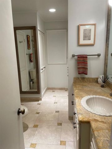 6131 Terryhill Drive, La Jolla, CA 92037