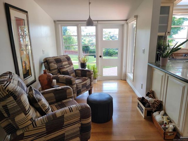 6131 Terryhill Drive, La Jolla, CA 92037