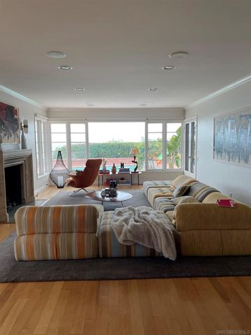 6131 Terryhill Drive, La Jolla, CA 92037