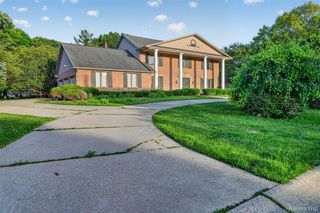 11549 Kings Coach Road, Grand Blanc, MI 48439