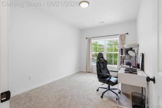 606 Pointe Drive, Walled Lake, MI 48390