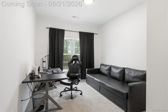 606 Pointe Drive, Walled Lake, MI 48390
