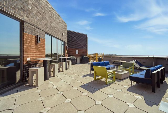 3660 N LAKE SHORE Drive 1506, Chicago, IL 60613