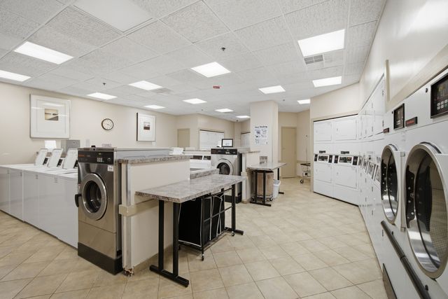 3660 N LAKE SHORE Drive 1506, Chicago, IL 60613