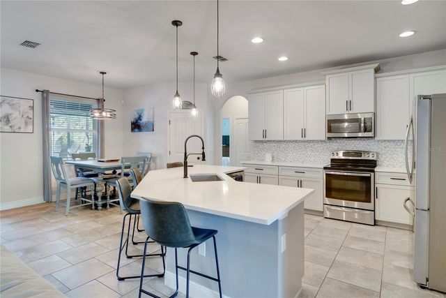 623 LAKE COVE POINTE CIRCLE, Winter Garden, FL 34787