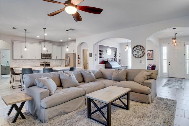 623 LAKE COVE POINTE CIRCLE, Winter Garden, FL 34787