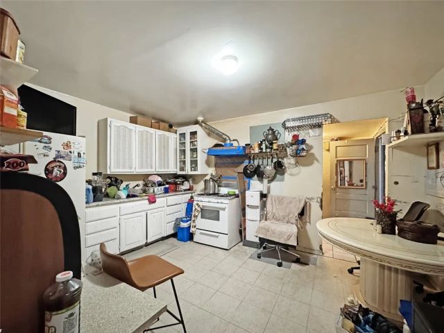 348 W Vernon Avenue, Los Angeles, CA 90037