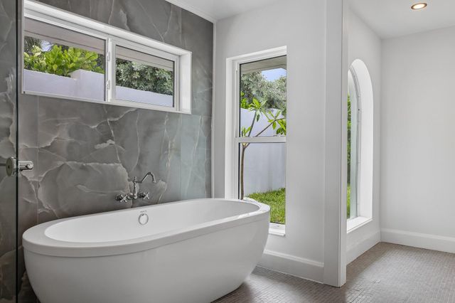 1020 SE 9TH Avenue, Fort Lauderdale, FL 33316
