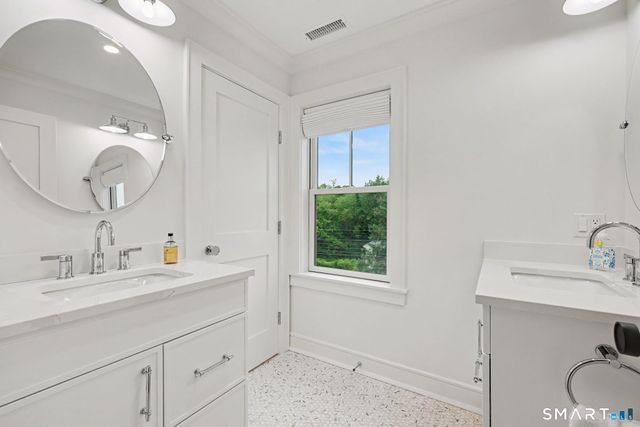 160 Forest Street 160, New Canaan, CT 06840