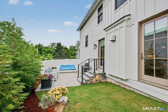 160 Forest Street 160, New Canaan, CT 06840
