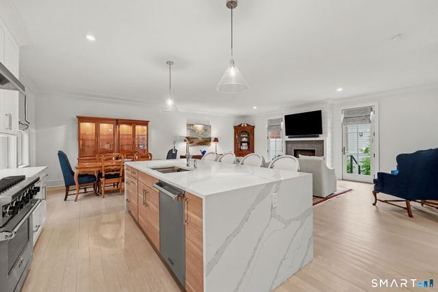 160 Forest Street 160, New Canaan, CT 06840