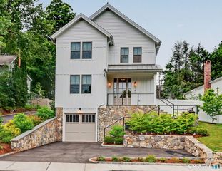 160 Forest Street 160, New Canaan, CT 06840