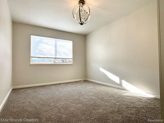 5238 Brett, West Bloomfield, MI 48322