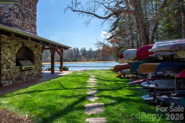 000 Camptown Road, Brevard, NC 28712