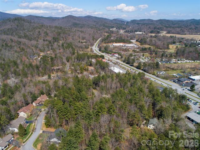 000 Camptown Road, Brevard, NC 28712