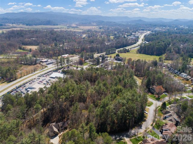 000 Camptown Road, Brevard, NC 28712