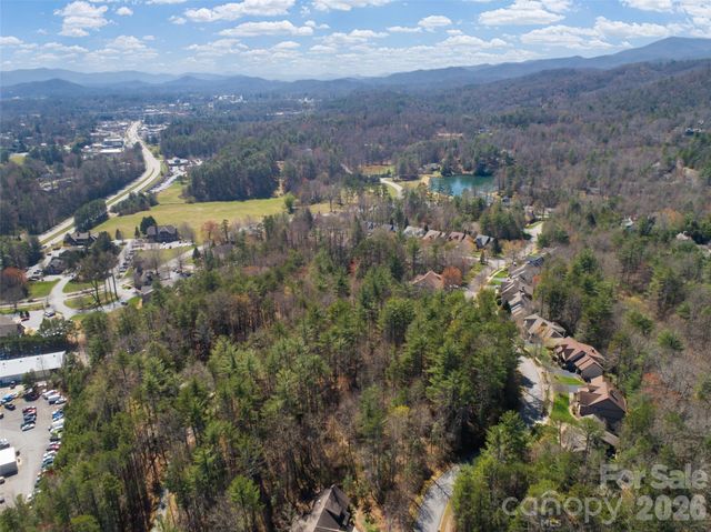 000 Camptown Road, Brevard, NC 28712