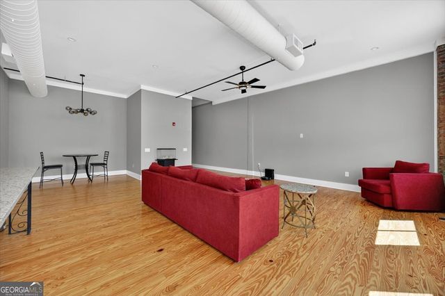 565 Poplar Street, Macon, GA 31210