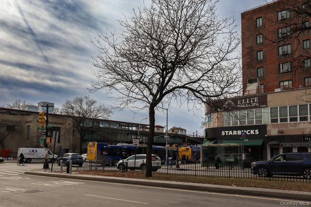 1332 Metropolitan Avenue 5G, Bronx, NY 10462