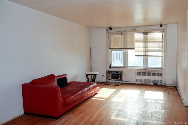 1332 Metropolitan Avenue 5G, Bronx, NY 10462