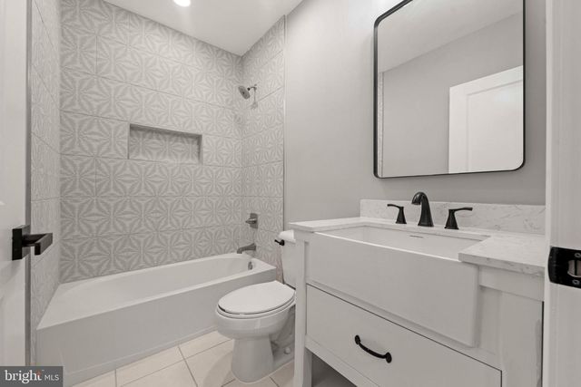 2814 RHODE ISLAND AVE NE, Washington, DC 20018