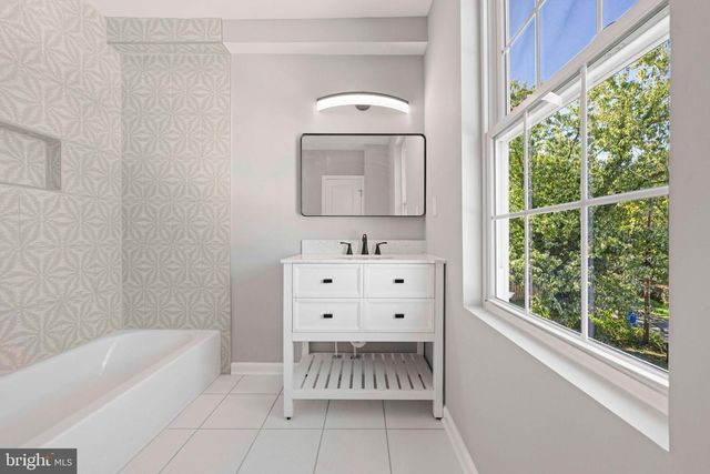 2814 RHODE ISLAND AVE NE, Washington, DC 20018