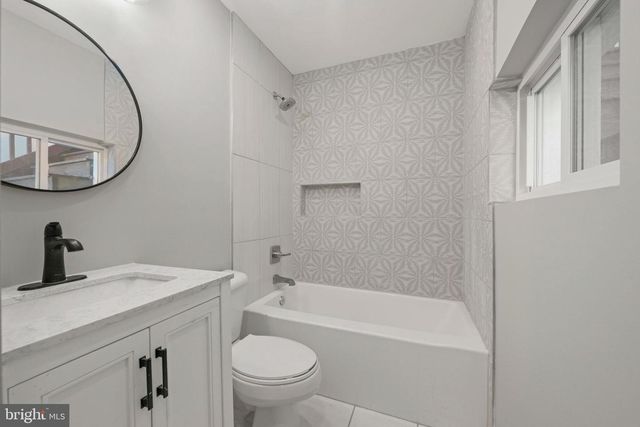 2814 RHODE ISLAND AVE NE, Washington, DC 20018