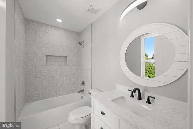 2814 RHODE ISLAND AVE NE, Washington, DC 20018