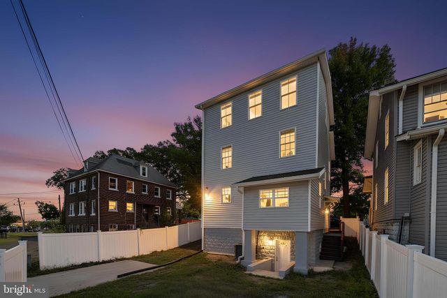 2814 RHODE ISLAND AVE NE, Washington, DC 20018