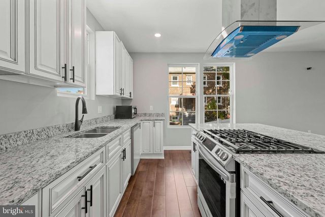 2814 RHODE ISLAND AVE NE, Washington, DC 20018