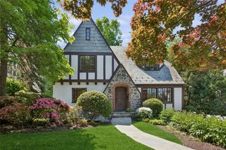 51 Vine Road, Larchmont, NY 10538