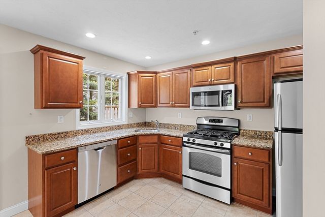 400 Justin Dr 1, Weymouth, MA 02188