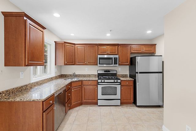 400 Justin Dr 1, Weymouth, MA 02188