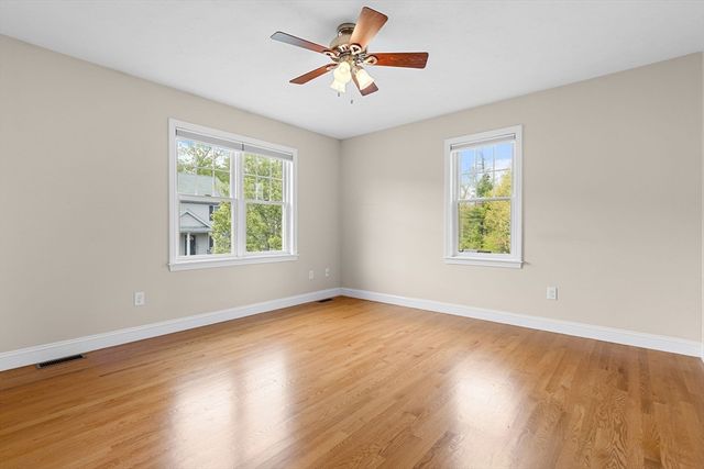 400 Justin Dr 1, Weymouth, MA 02188