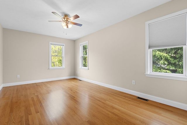 400 Justin Dr 1, Weymouth, MA 02188