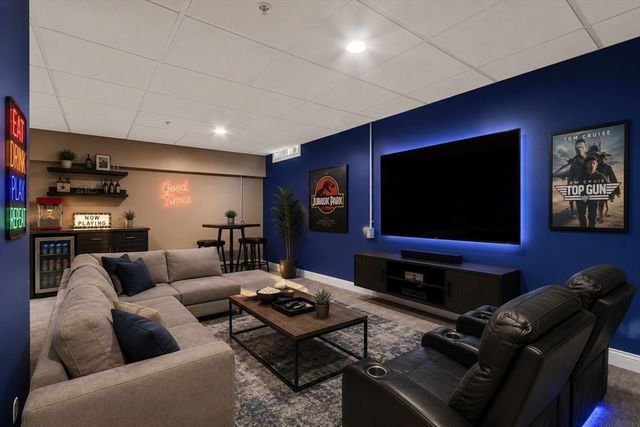 400 Justin Dr 1, Weymouth, MA 02188