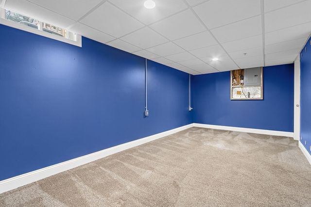 400 Justin Dr 1, Weymouth, MA 02188