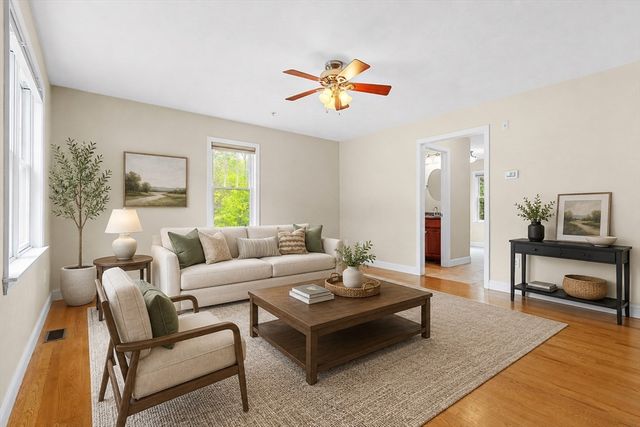 400 Justin Dr 1, Weymouth, MA 02188