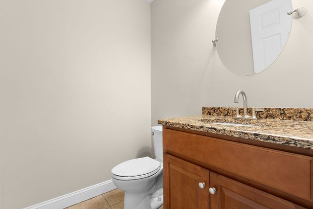 400 Justin Dr 1, Weymouth, MA 02188