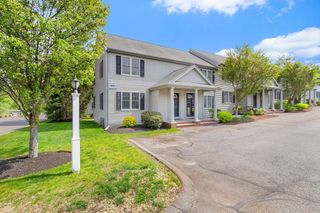 400 Justin Dr 1, Weymouth, MA 02188