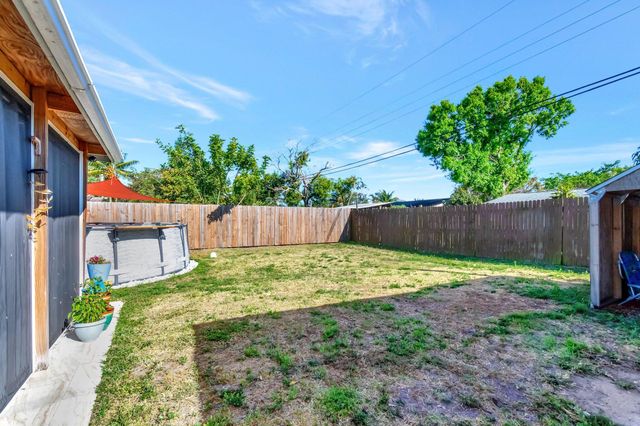 3890 Ocala Road, Lake Worth, FL 33462