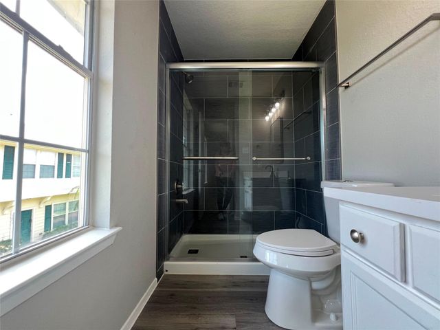 1669 Nichole Woods Drive, Houston, TX 77047