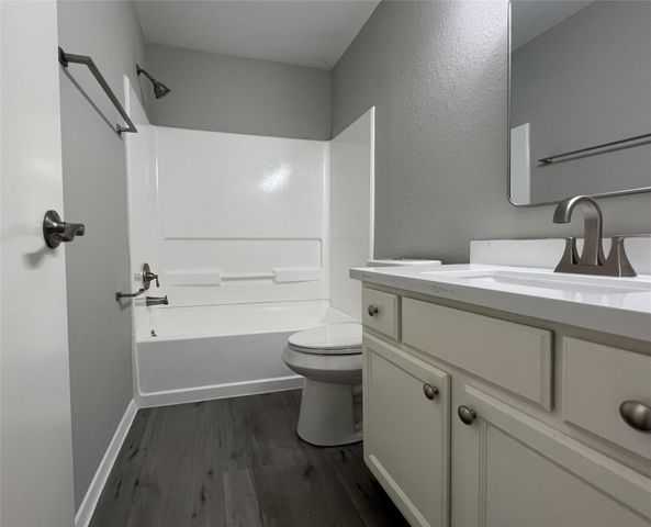 1669 Nichole Woods Drive, Houston, TX 77047