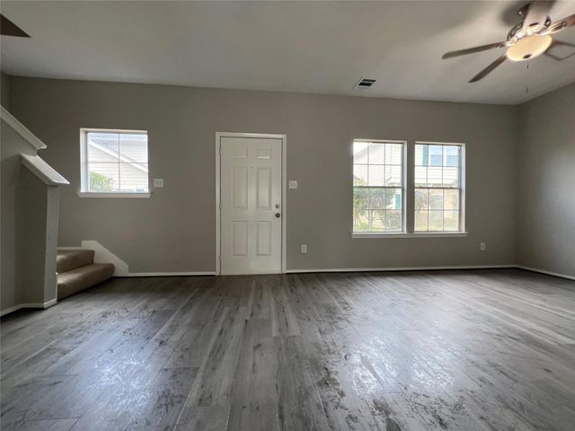 1669 Nichole Woods Drive, Houston, TX 77047